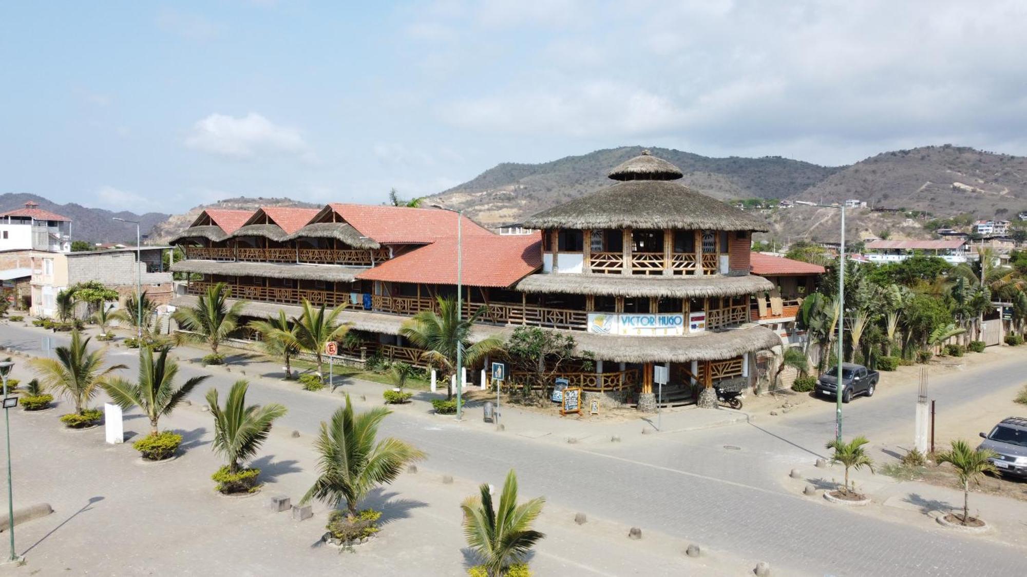 Victor Hugo Hotel Puerto López Exteriör bild